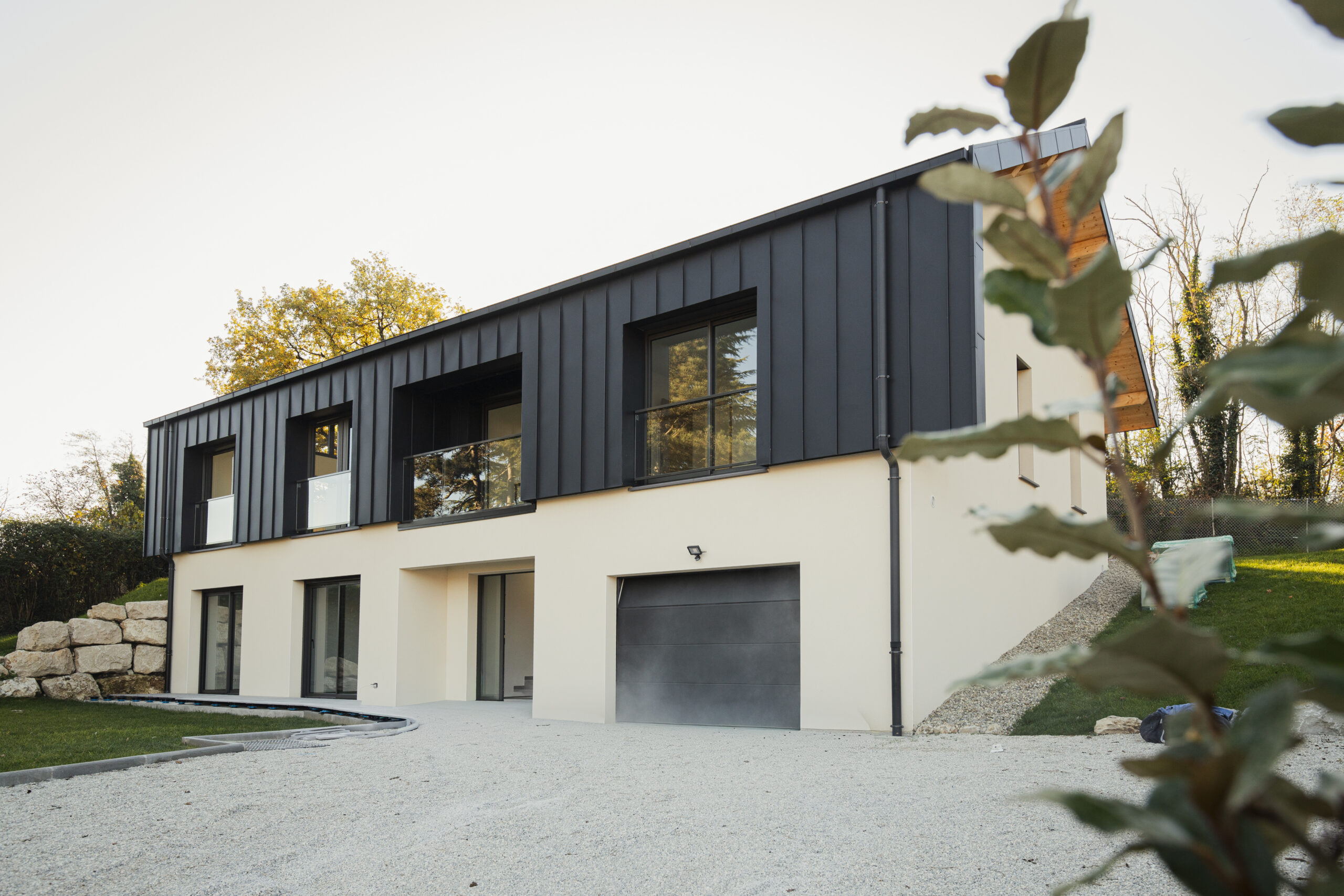 Façade extérieure d'une maison construite sur Chambéry